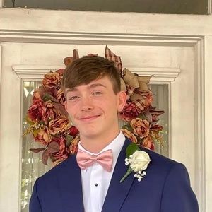 Meet your Posher, Adam